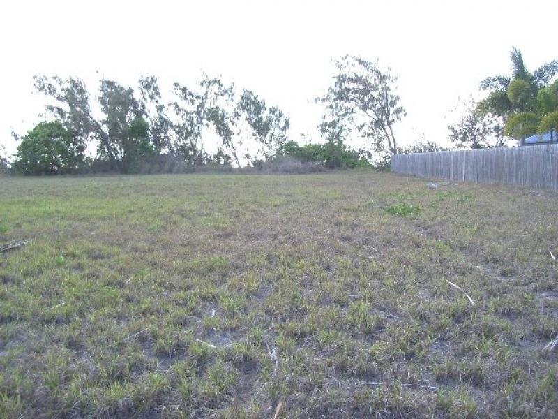 121 Rasmussen Avenue, Salonika Beach QLD 4740