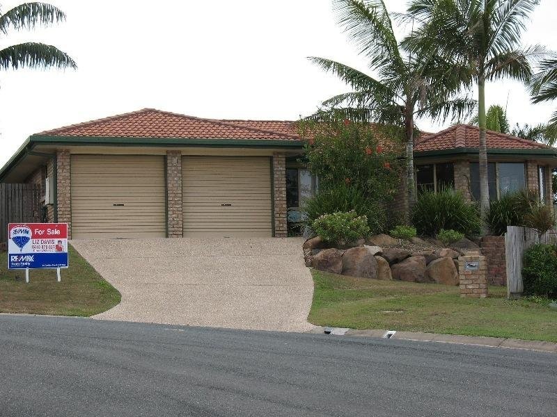 8 Ryan Court, Rural View QLD 4740