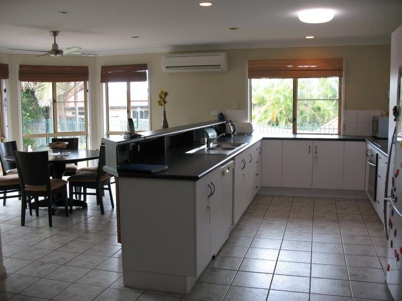 8 Ryan Court, Rural View QLD 4740