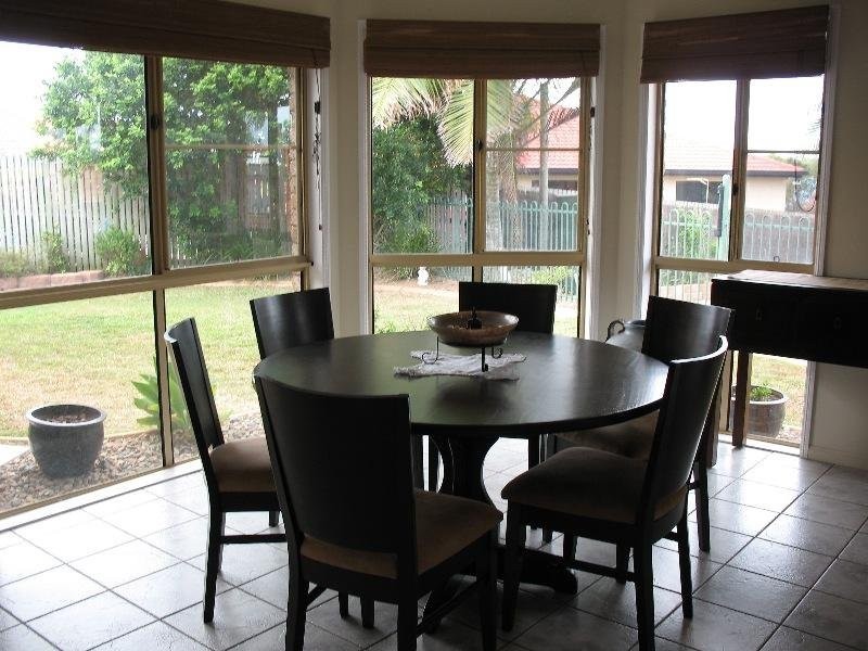 8 Ryan Court, Rural View QLD 4740