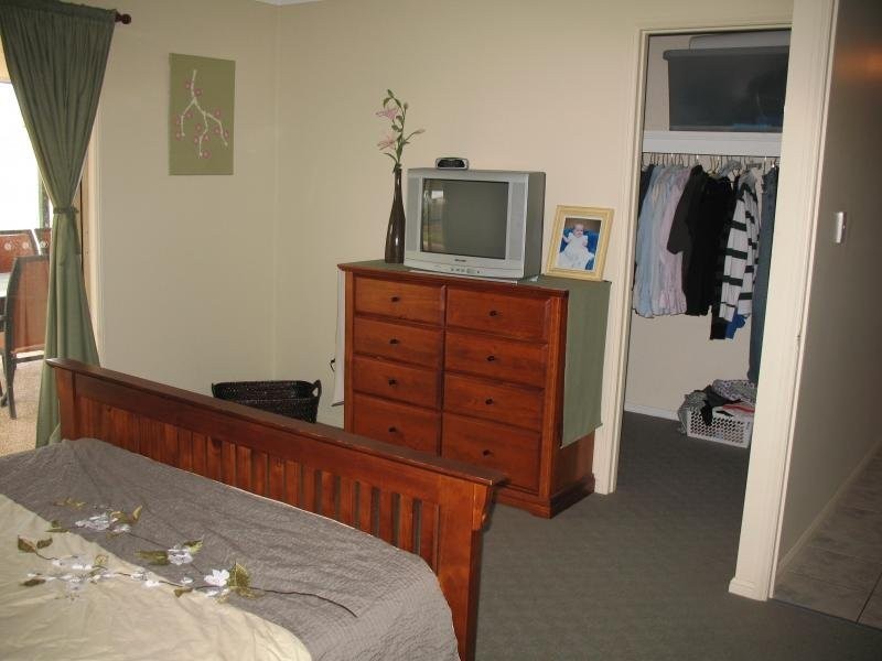 8 Ryan Court, Rural View QLD 4740