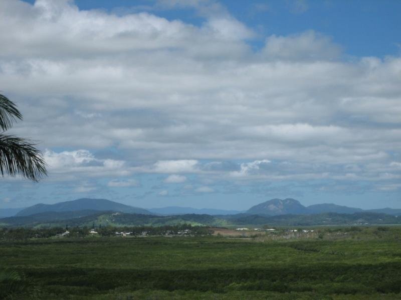 8 Ryan Court, Rural View QLD 4740