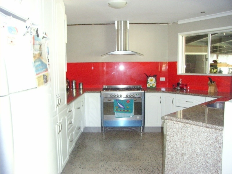 27 Bernborough Avenue, Ooralea QLD 4740