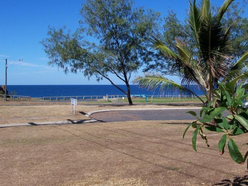 24 Pacific Esplanade, Slade Point QLD 4740