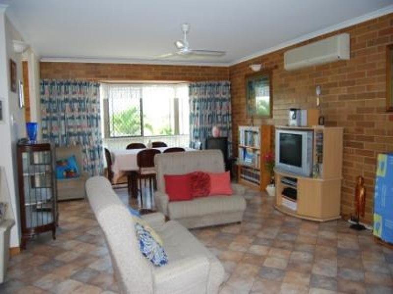 8 McLaughlin Drive, Eimeo QLD 4740