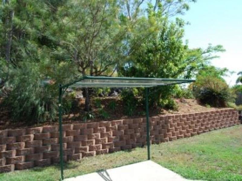 8 McLaughlin Drive, Eimeo QLD 4740