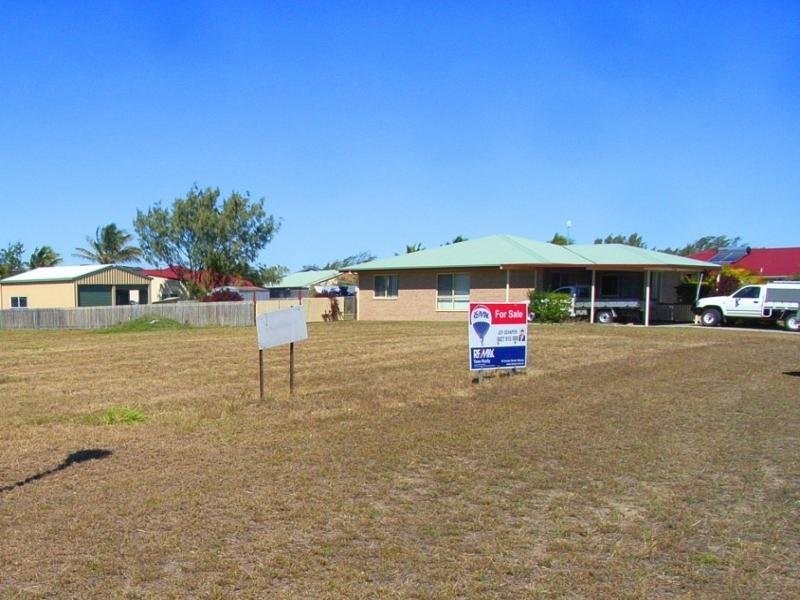 2 Peninsula Drive, Salonika Beach QLD 4740