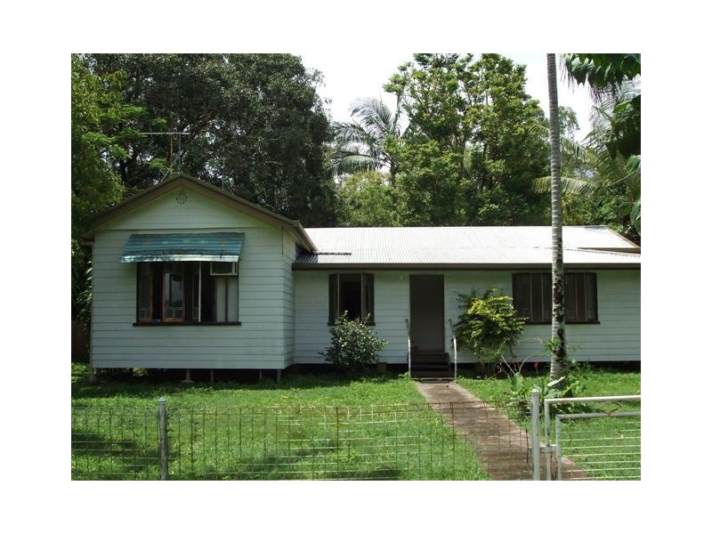 72 Anzac Parade, Finch Hatton QLD 4756