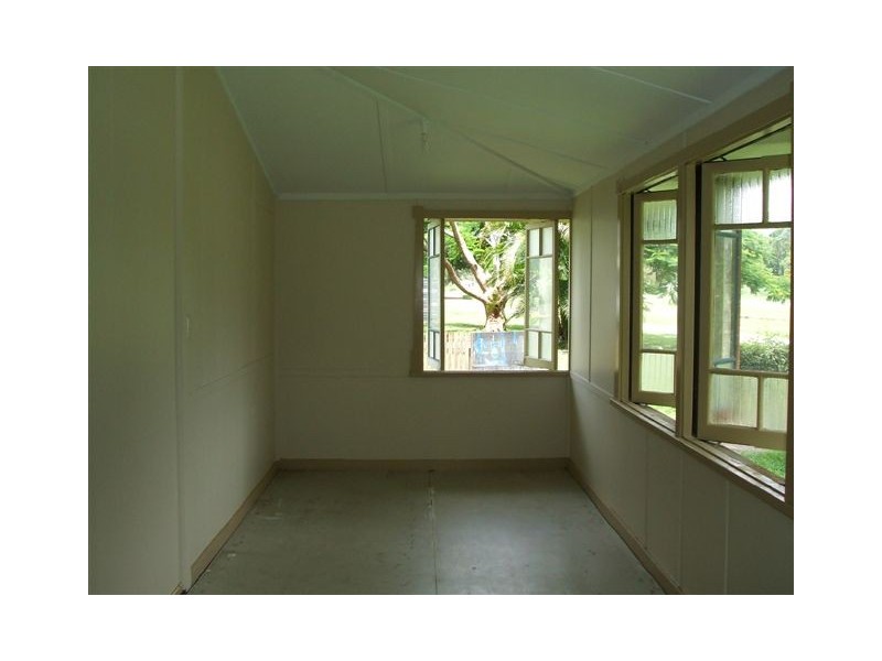 72 Anzac Parade, Finch Hatton QLD 4756