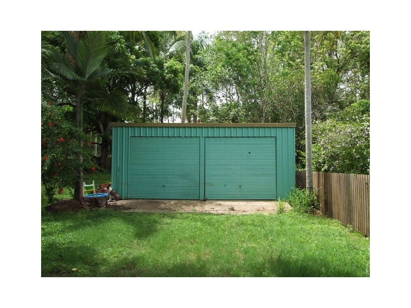 72 Anzac Parade, Finch Hatton QLD 4756