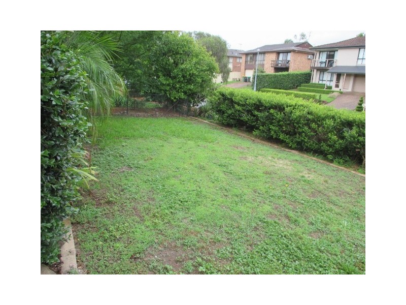8 Griffiths Avenue, Mcgraths Hill NSW 2756