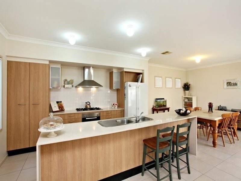 4 Waterside Boulevarde, Cranebrook NSW 2749