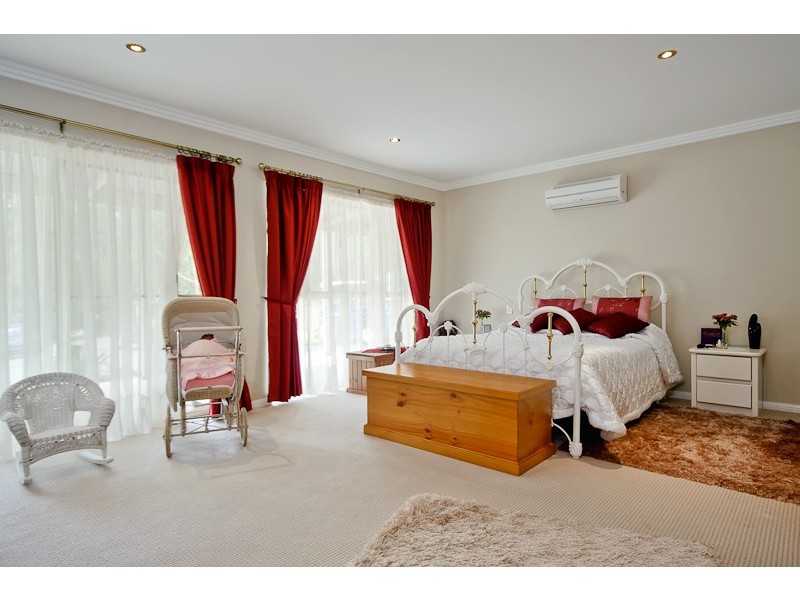 30 Dungullin Way, East Kurrajong NSW 2758