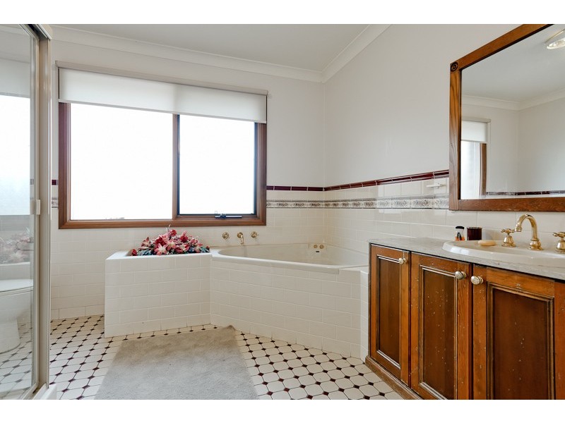 210 Sanctuary Drive, Windsor Downs NSW 2756