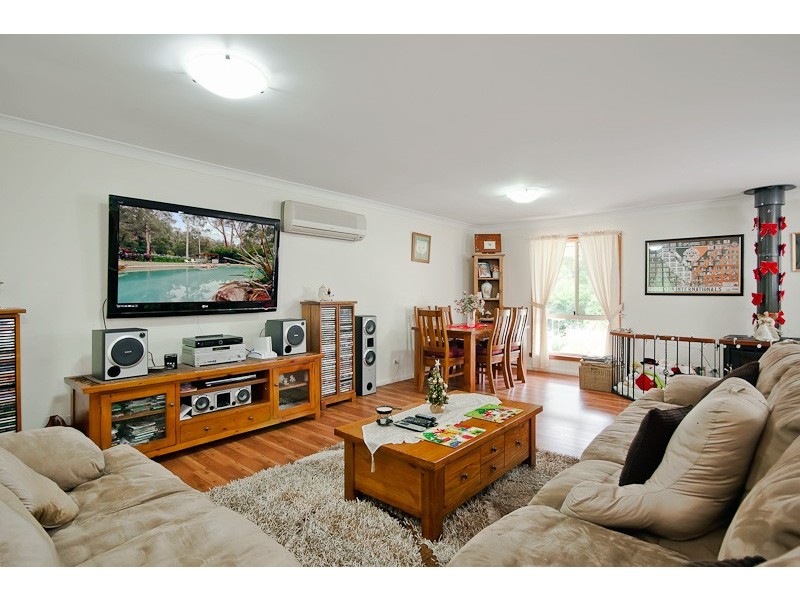 30 Dungullin Way, East Kurrajong NSW 2758