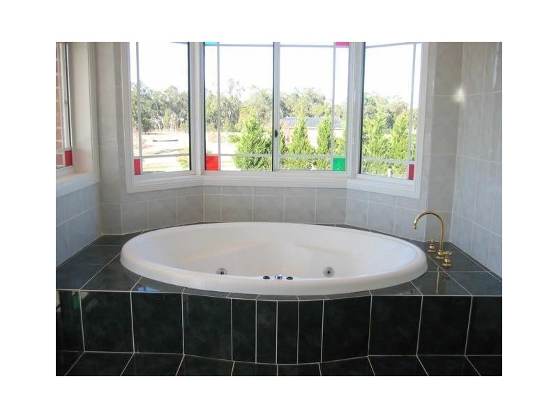 54 Canoona Avenue, Windsor Downs NSW 2756