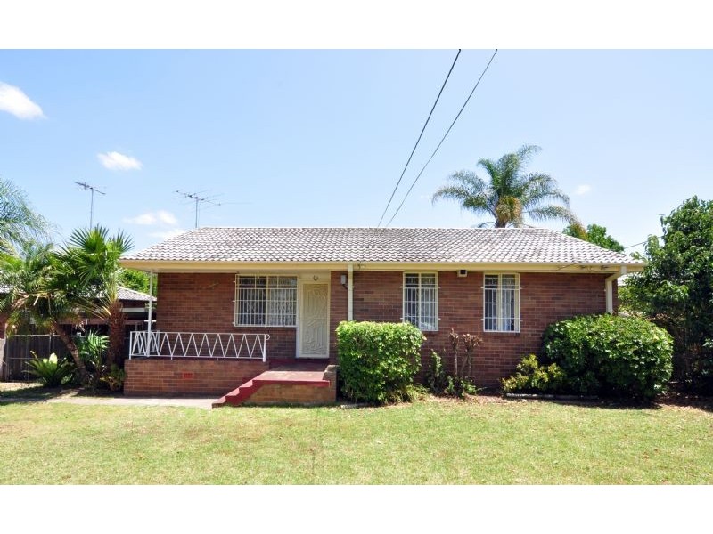 4 Feramin Avenue, Whalan NSW 2770