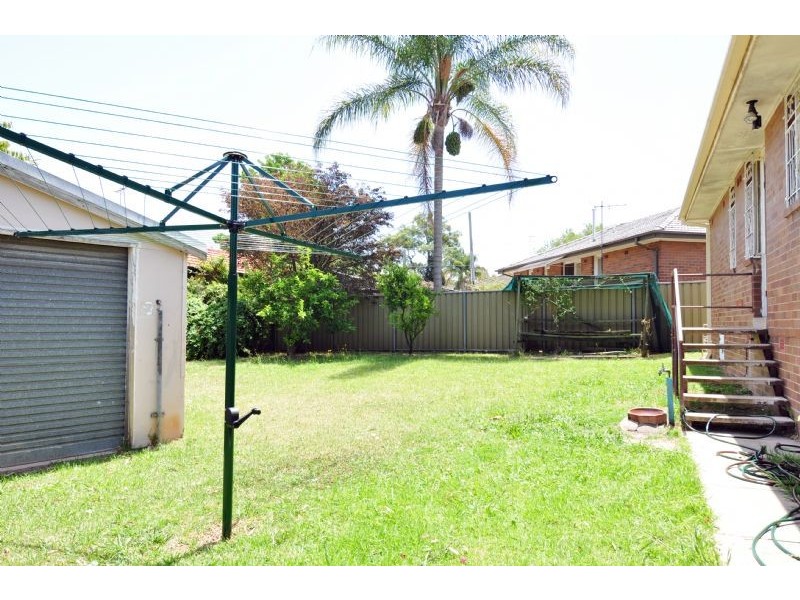 4 Feramin Avenue, Whalan NSW 2770