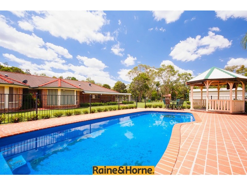 5 Canoona Avenue, Windsor Downs NSW 2756