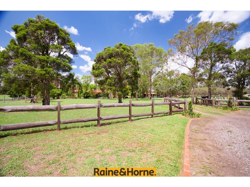 5 Canoona Avenue, Windsor Downs NSW 2756