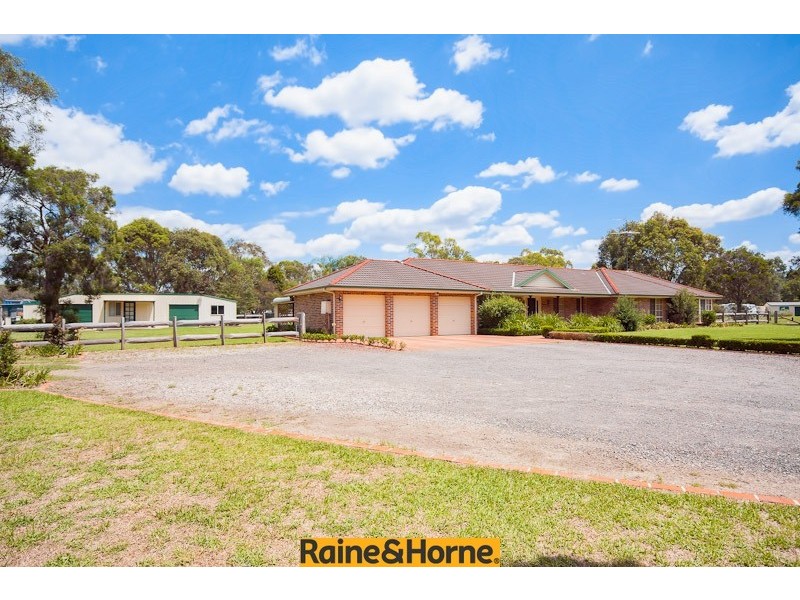 5 Canoona Avenue, Windsor Downs NSW 2756