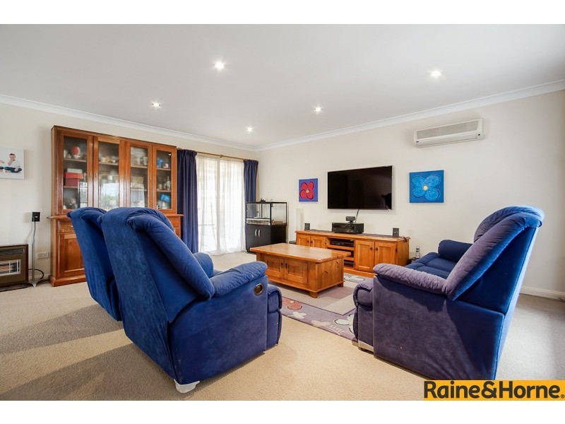 34 Bounty Crescent, Bligh Park NSW 2756