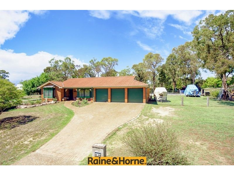 1 Archer Lane, Windsor Downs NSW 2756