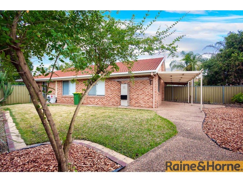 2/10 Turner Close, Bligh Park NSW 2756