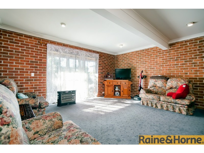 2/120 Macquarie Street, Windsor NSW 2756