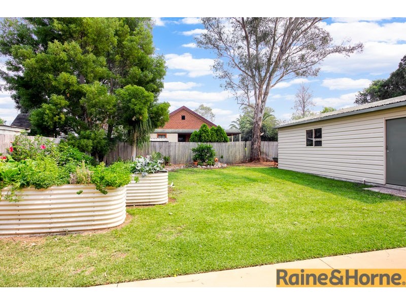 17 Havelock Street, Mcgraths Hill NSW 2756