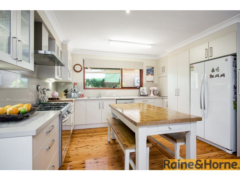 8 McKenzie Cres, Wilberforce NSW 2756