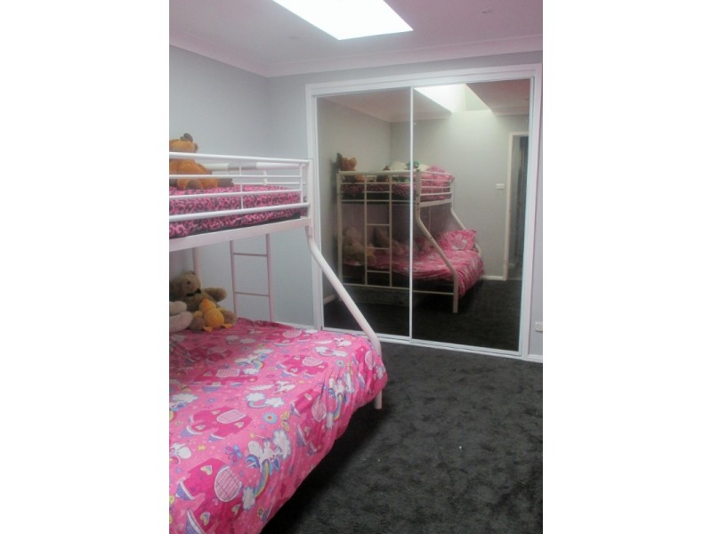 25 Snailham Cres, South Windsor NSW 2756