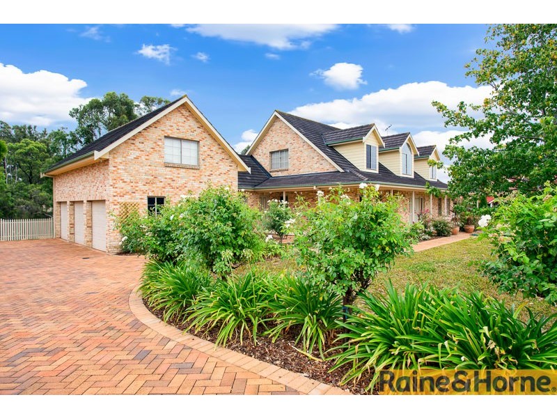 17 Burnside Grove, Windsor Downs NSW 2756