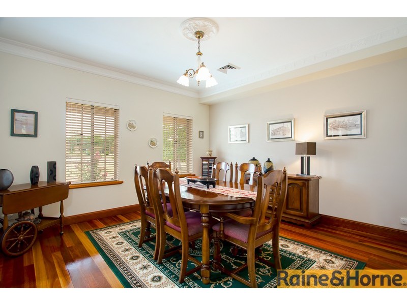 17 Burnside Grove, Windsor Downs NSW 2756