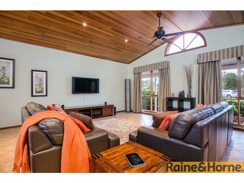 10 Gordon Place, Windsor Downs NSW 2756