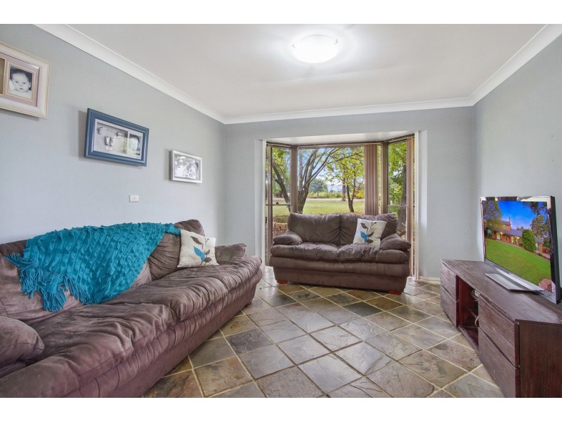 52 Tennyson Rd, Tennyson NSW 2754