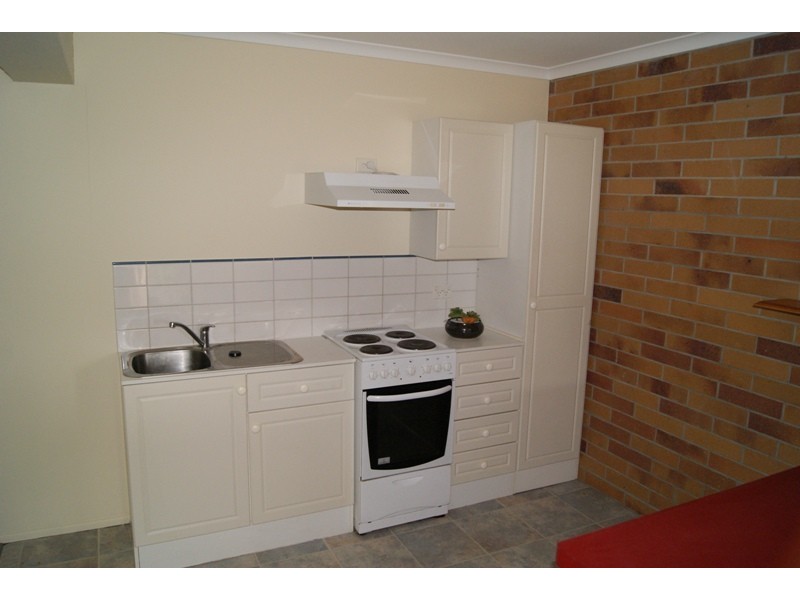 68 TAKALVAN STREET, Svensson Heights QLD 4670