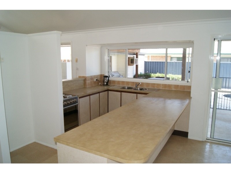 88 FE WALKER STREET, Kepnock QLD 4670