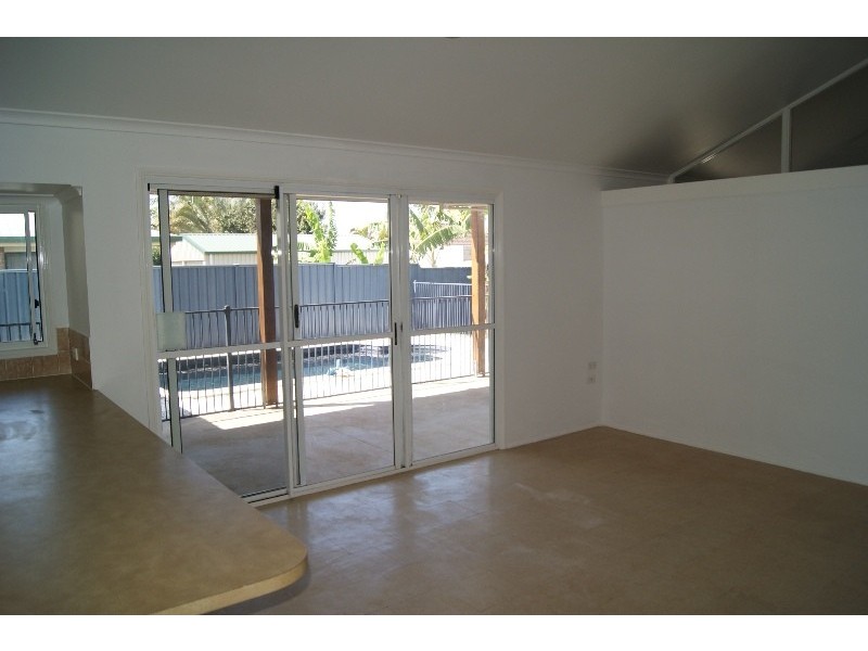 88 FE WALKER STREET, Kepnock QLD 4670