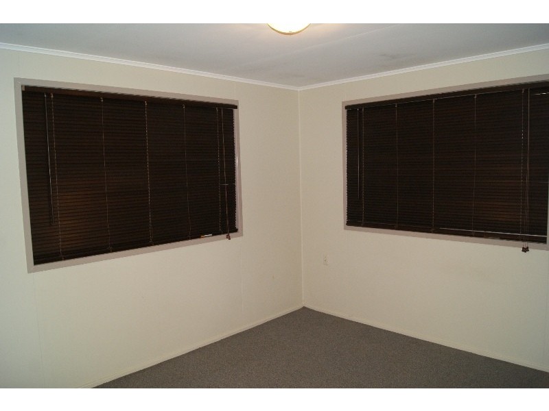 130 ELLIOTT HEADS ROAD, Avenell Heights QLD 4670