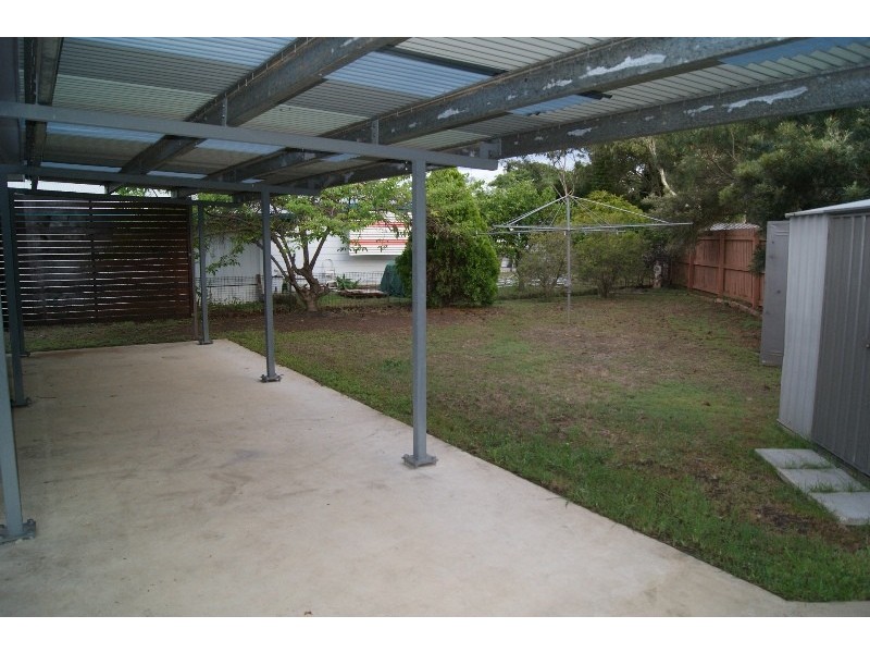 130 ELLIOTT HEADS ROAD, Avenell Heights QLD 4670