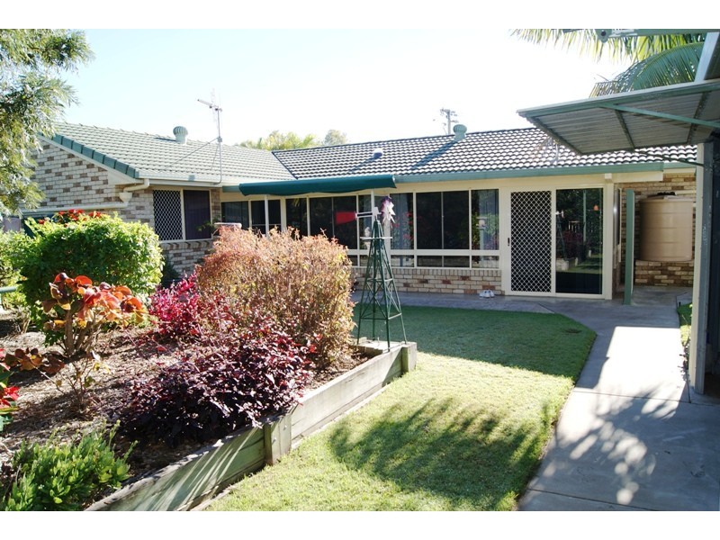 25 ACACIA STREET, Moore Park Beach QLD 4670