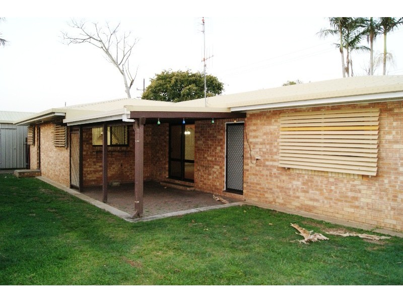 10 LEIVESLEY STREET, Bundaberg East QLD 4670