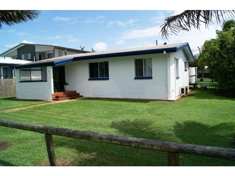 29 SEA ESPLANADE, Burnett Heads QLD 4670