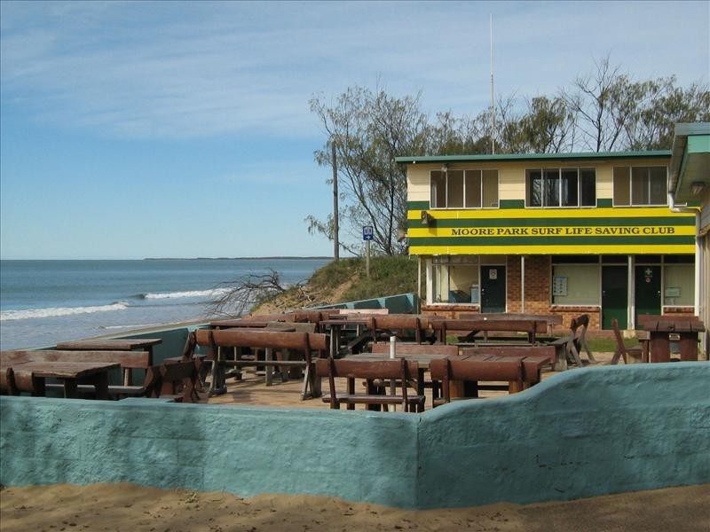 Moore Park Beach QLD 4670