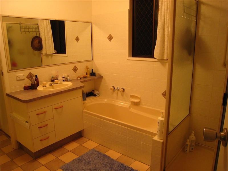 8 TRANQUIL AVENUE, Bundaberg QLD 4670