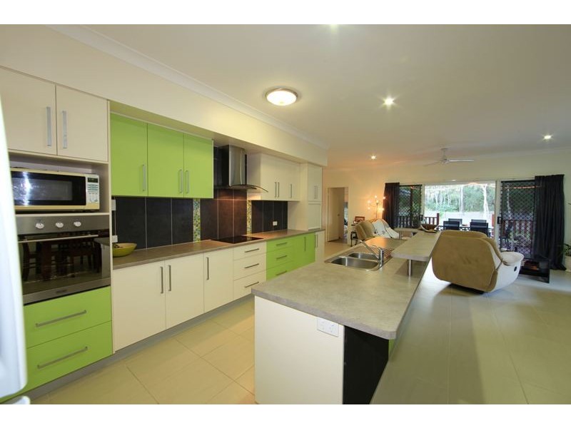 14 Cycad Court, Moore Park Beach QLD 4670