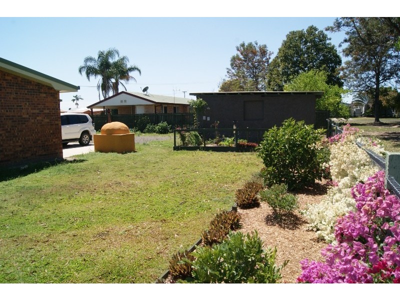 4 Russell Street, Bundaberg North QLD 4670