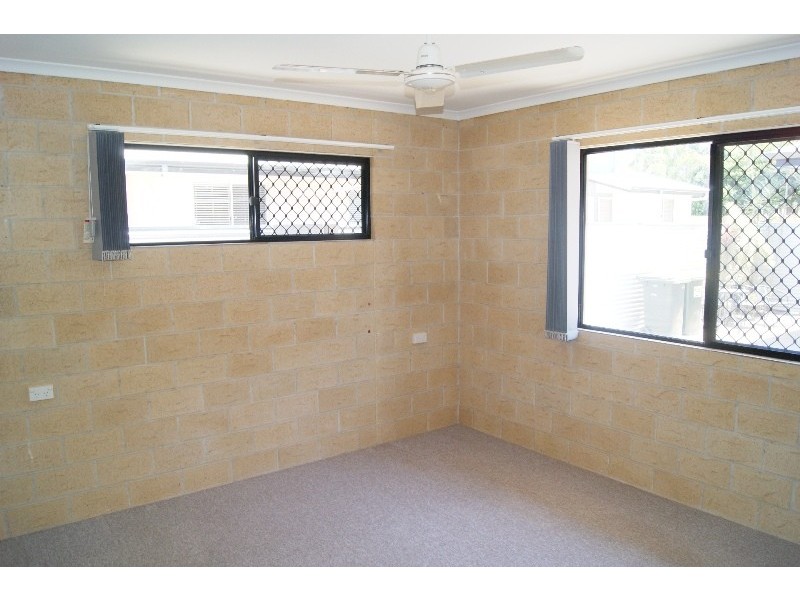 2/65  GAVIN STREET, Bundaberg North QLD 4670