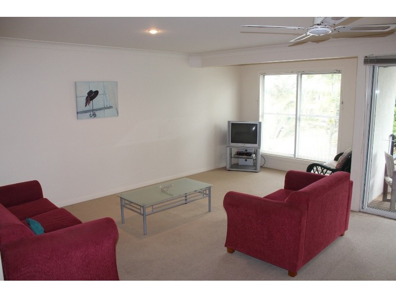 12/2 Sylvan Drive, Moore Park Beach QLD 4670